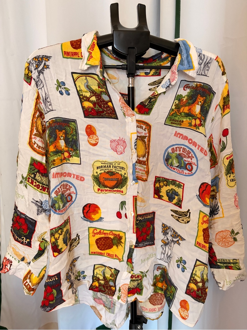 Soft button up top - Picture 2 of 3